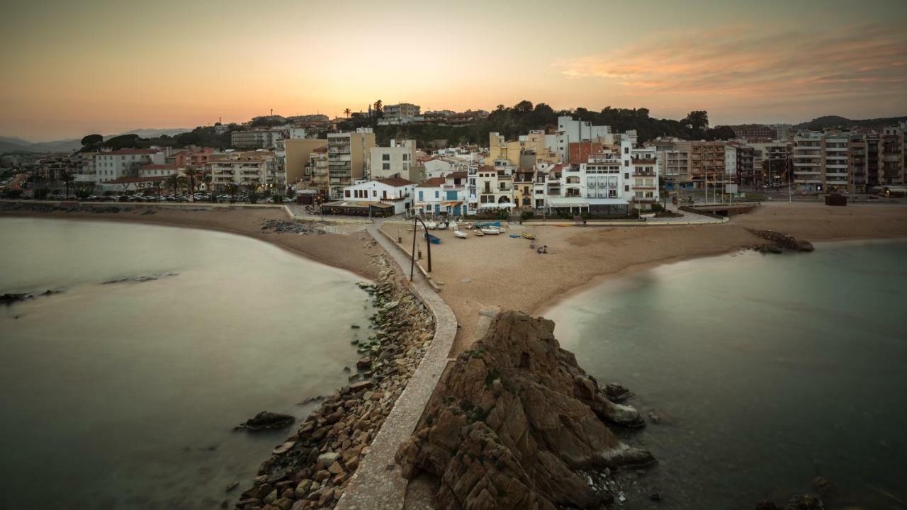 Apartamento cerca del mar  Blanes Exterior foto